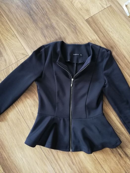 Damski żakiet z baskinką, Reserved, kolor czarny
