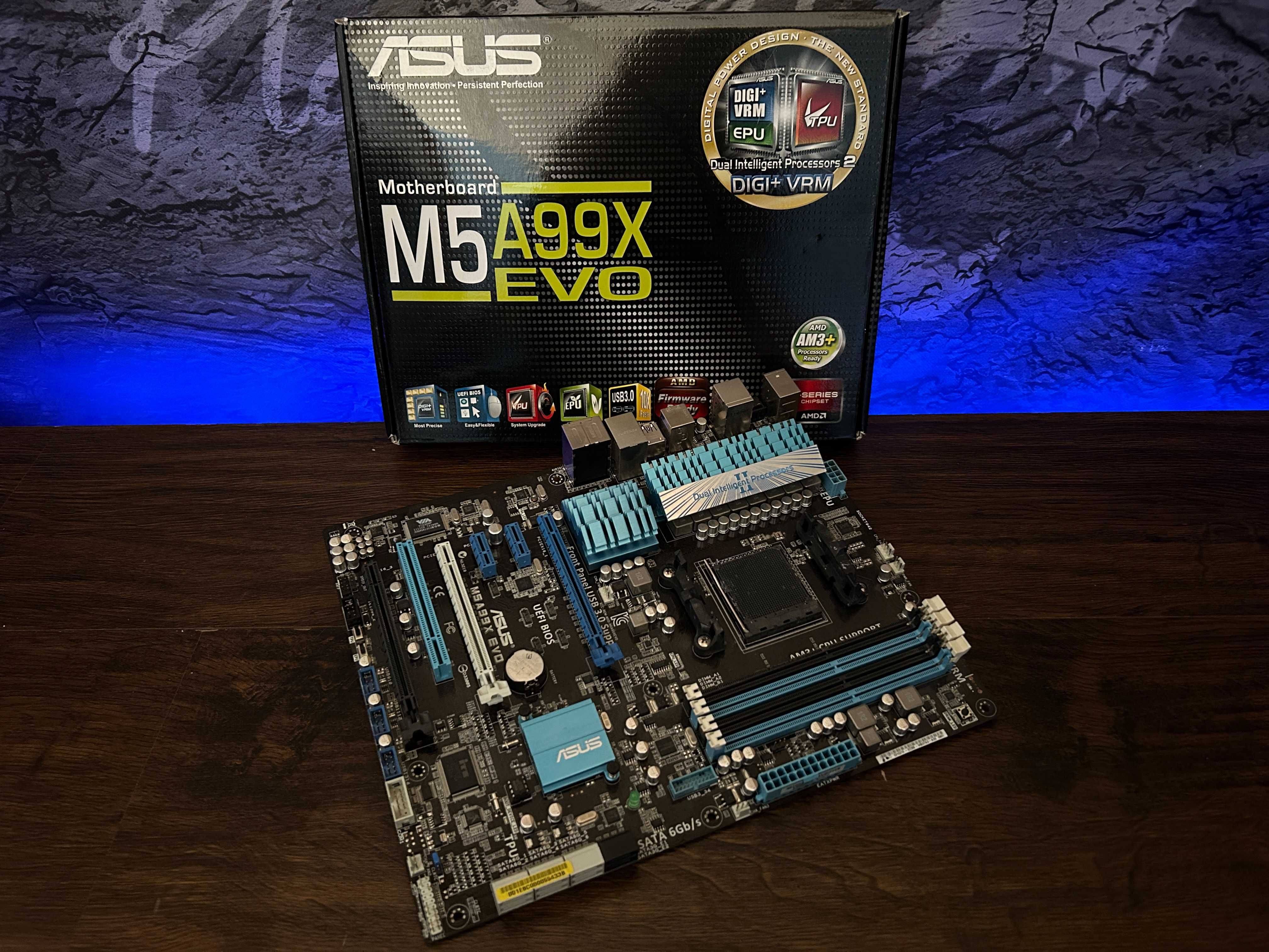 Гарантія! Материнська плата AM3+ сокет AMD 990X ASUS M5A99X EVO