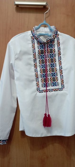 Вишиванка з піджачком