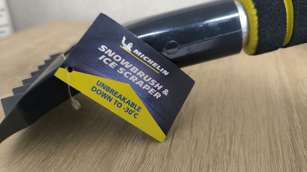 Щітка для снігу зі скребком Michelin
