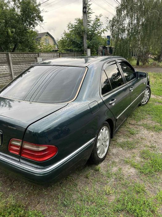 Продам Mersedes-Benz e-320