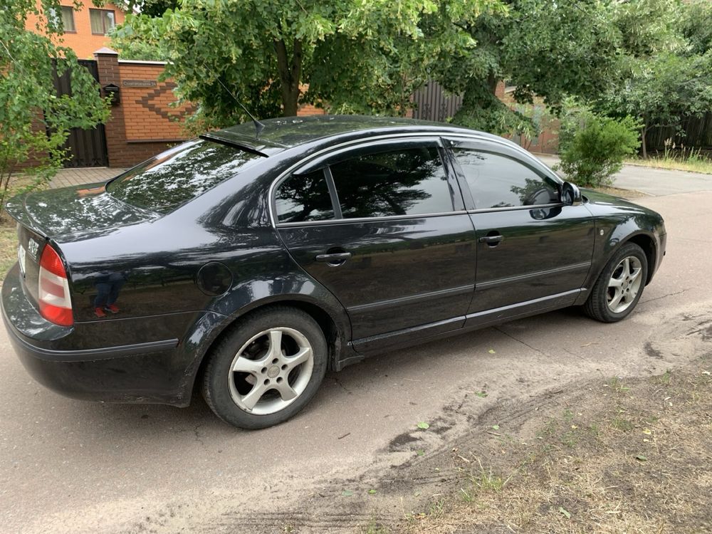 Авто SKODA Superb