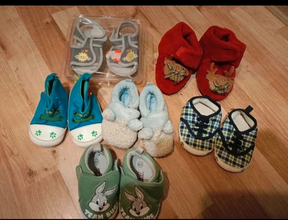 Nr143) buty papcie kapcie niemowlak niechodki żłobek chłopięce