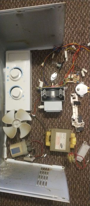 Запчастини до мікрохвильовки самсунг MW711KR