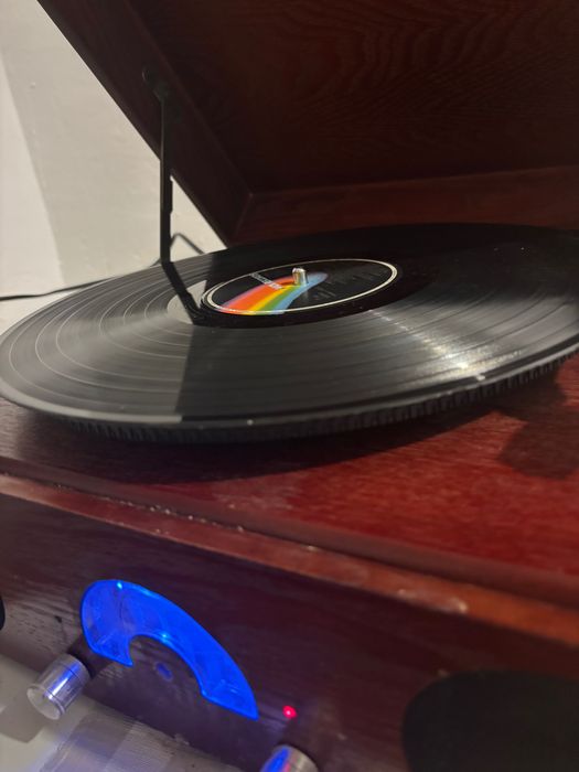 Toca disco vinil relíquia