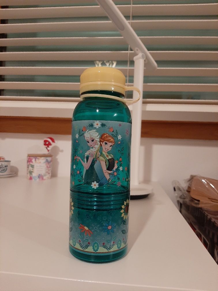 Garrafa plástico com motivos do Frozen