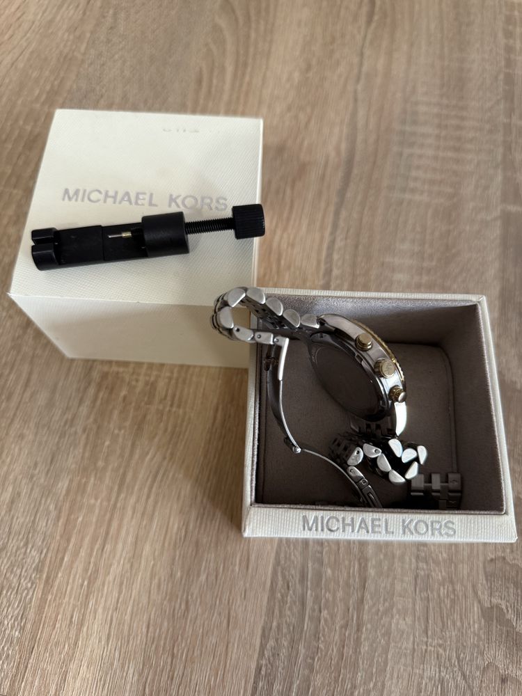Продам годинник Michael Kors