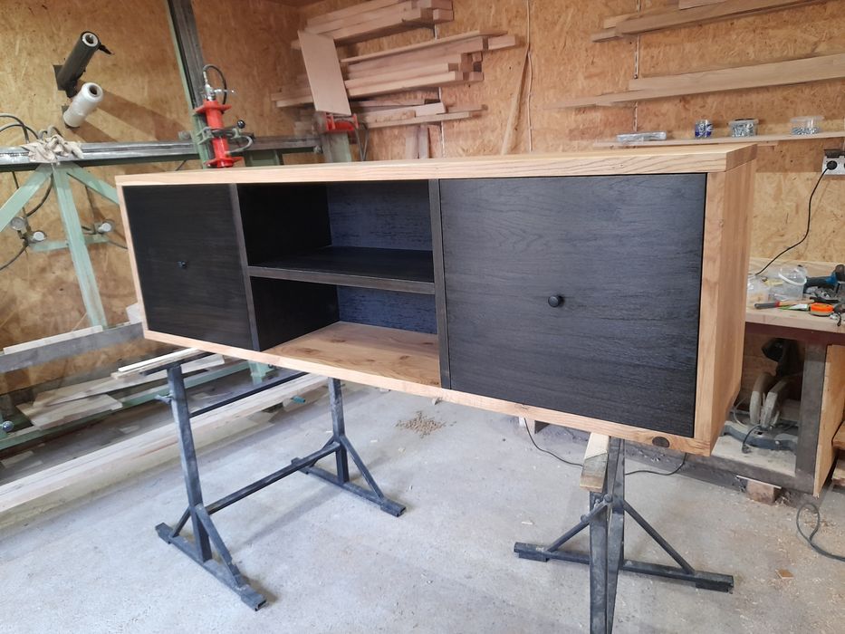 Dębowa szafka RTV pod TV, wisząca , LOFT