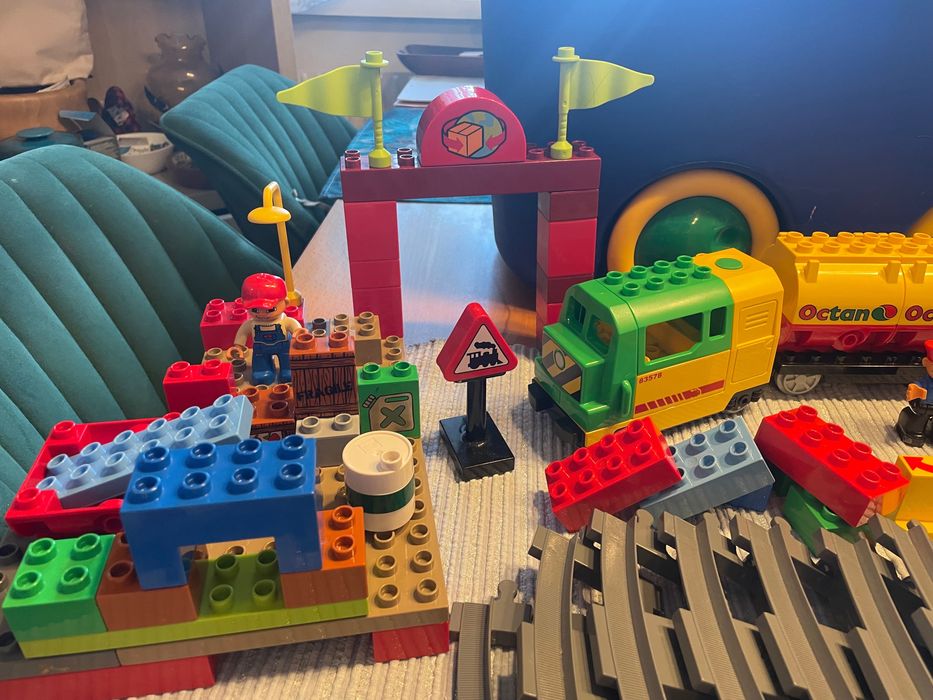 Zestaw Lego Duplo Duży Pociąg Towarowy