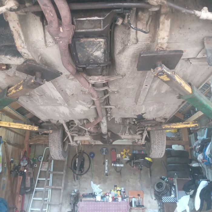 Продам ваз 2106 наповному ходу.