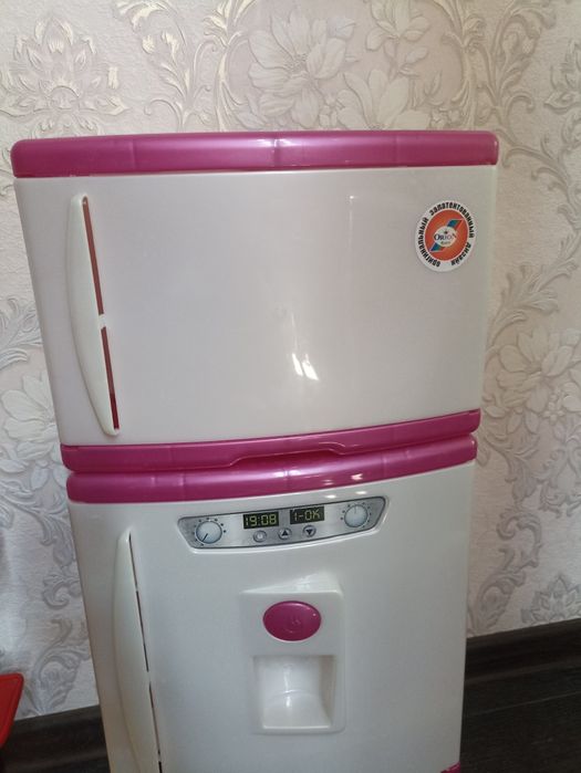 Продам дит.кухню холодильник, плита посуд