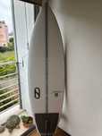 Prancha Surf Tomo - Slater Designs SCI-FI 2.0 Tamanho 5´9