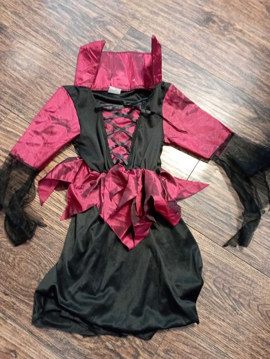 Strój karnawałowy lub halloweenowy dla dziewczynki 110/116