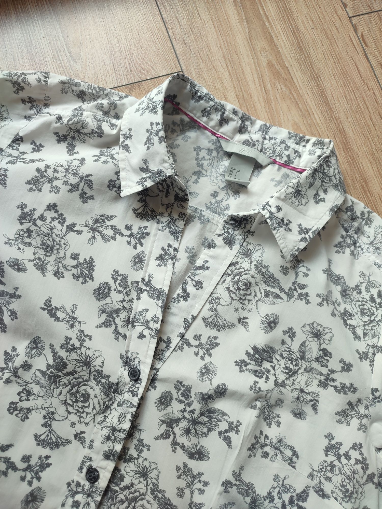 Koszula w kwiaty w stylu vintage taliowana