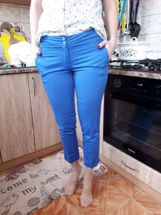 Брюки укороченные, стильные, со стрелками