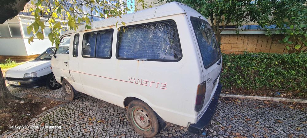 Nissan vanette 5 Lugares