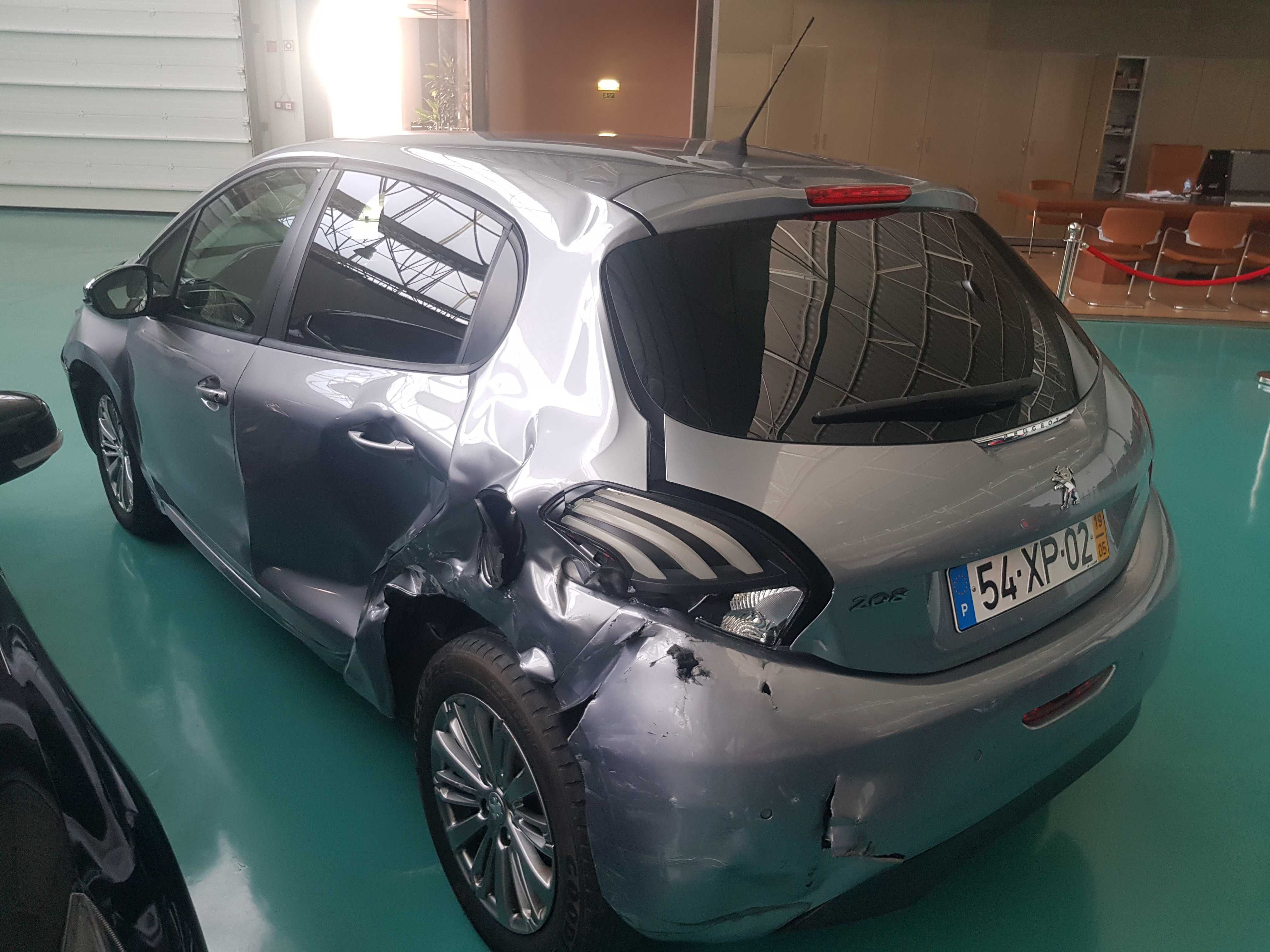 Peugeot 208 1.2 PureTech Signature