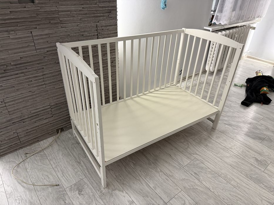 Oddam łôżeczko dziecięce z materacem za karme dla kota