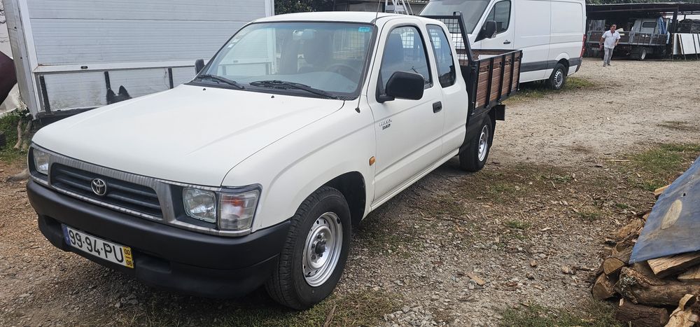 Toyota hilux 2.4 kingcab 2000