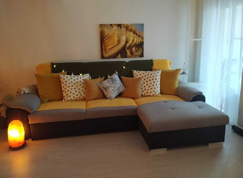 Vendo Sofá Cama com Chaise Long como NOVO  - 700 euros