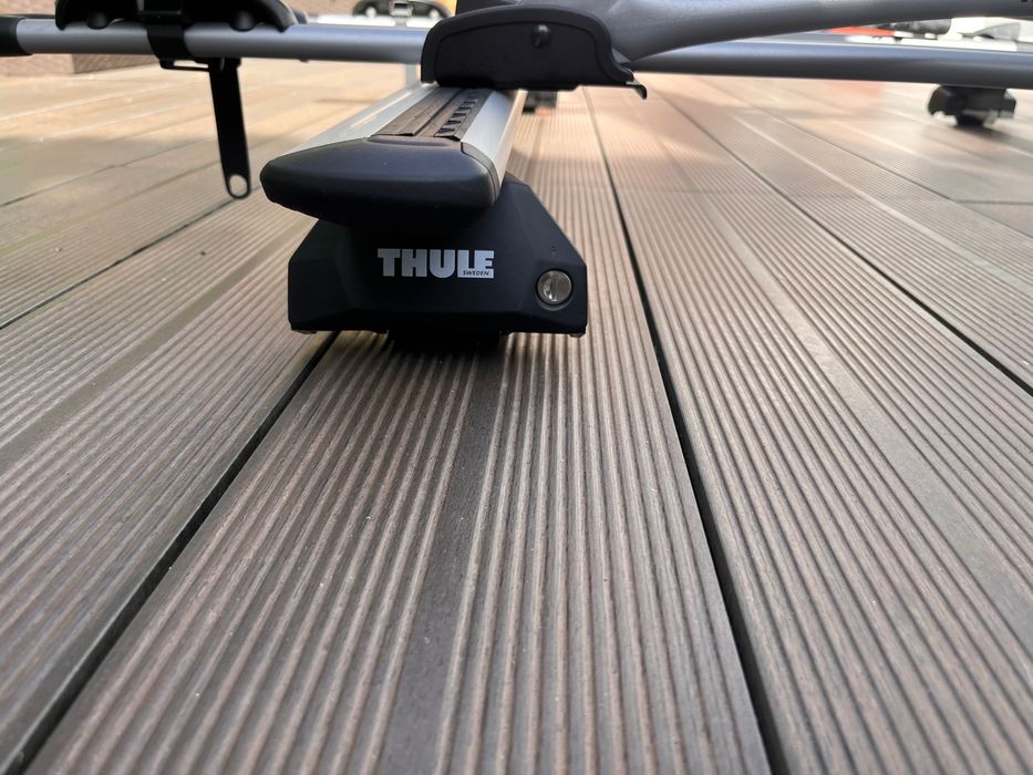 Barras de Tejadilho Thule com suporte de Bicicletas