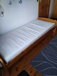 Łóżko sosnowe z materacem