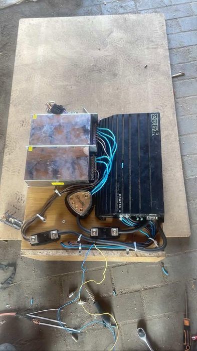 Автозвук, колонки, усилители, дестребютор,