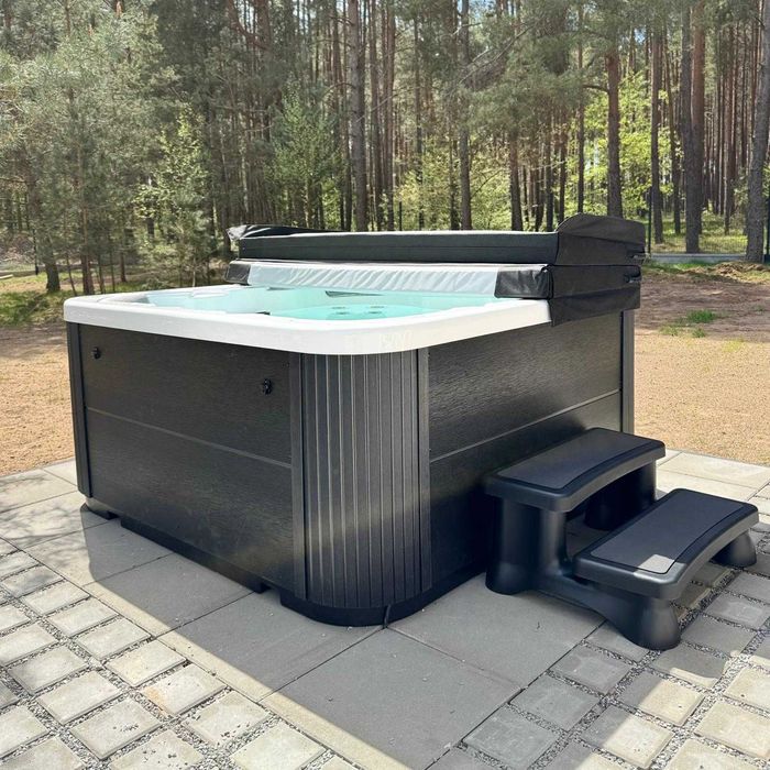 Wanna Jacuzzi Viskan APELO – Luksusowy hydromasaż dla 6 osób 16 dysz