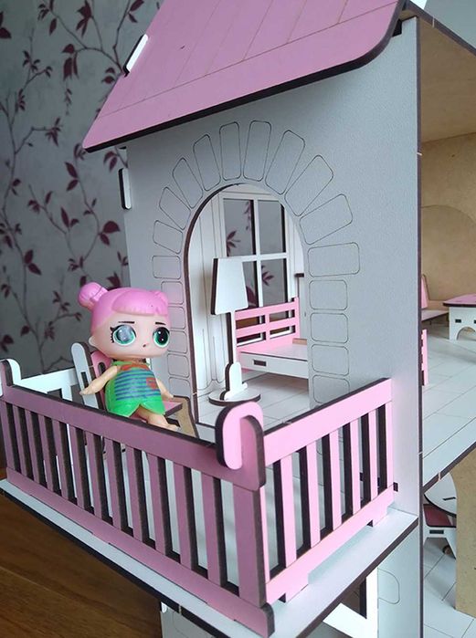 Будинок для ляльок LOL, 60 см, з терасо, меблями, шухлядкою з хдф