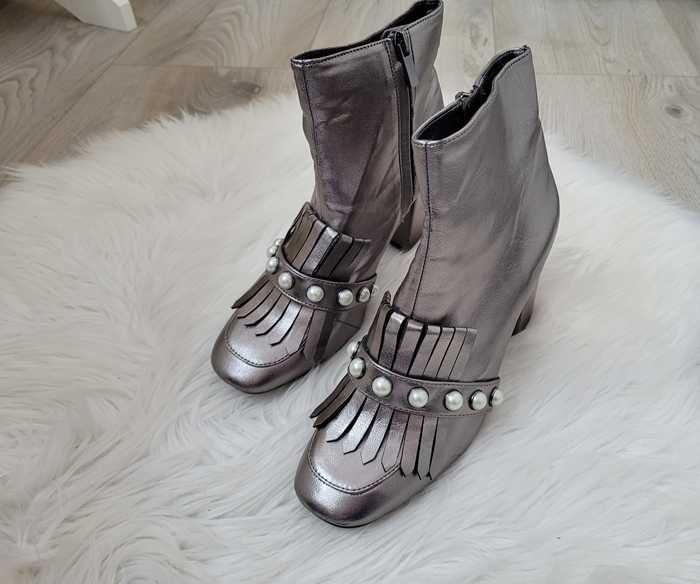 Srebrne botki / buty z perełkami, na obcasie słupku / Primark, 37