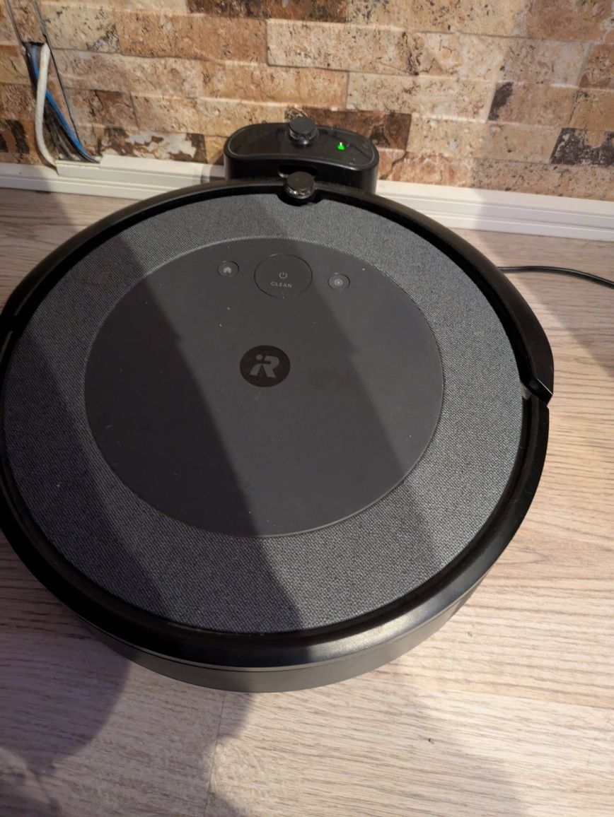 Vendo aspirador IRobot Roomba I5