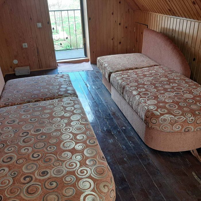 Продам 2 дивани. Нові. Макарів.