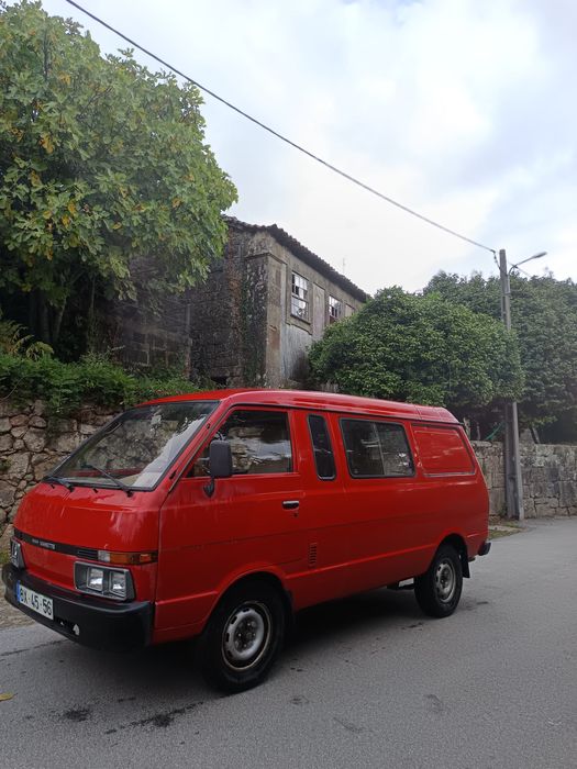 Nissan vanette 5 lugares