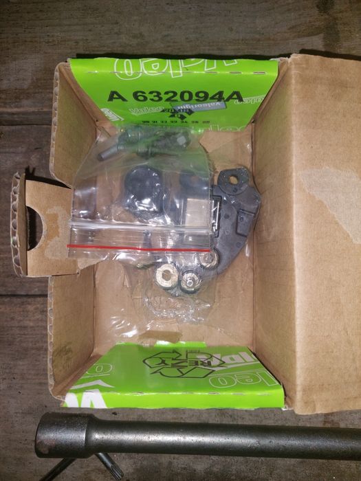 Реле регулятор валео