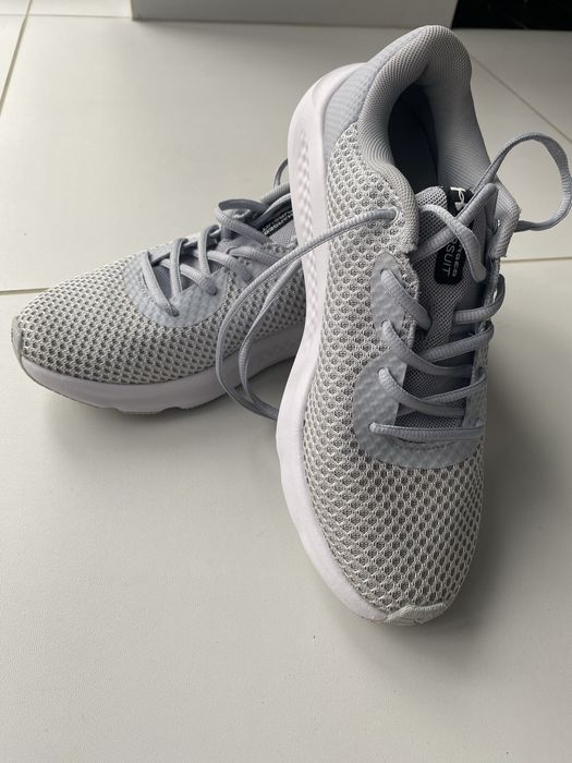 Buty sportowe Under Armour szare rozmiar 40