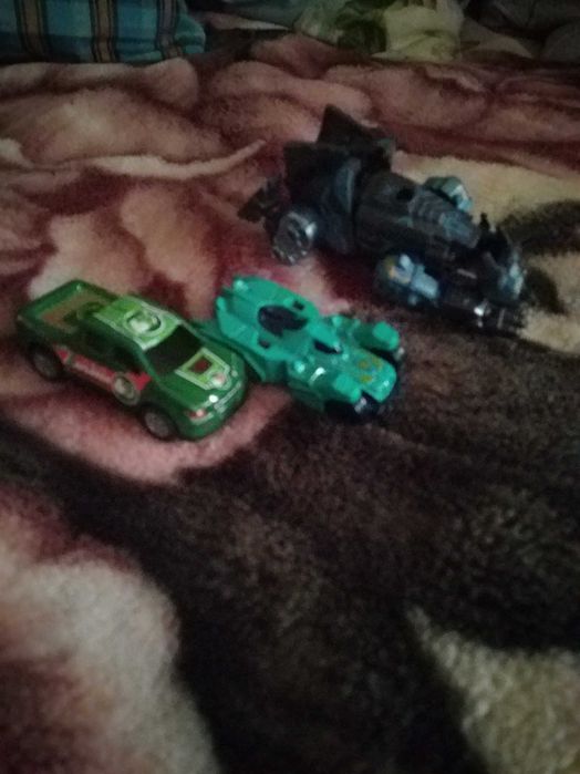 Обменяю гигантский лот машинок на 1-10 штук машинок Hot wheels mutant