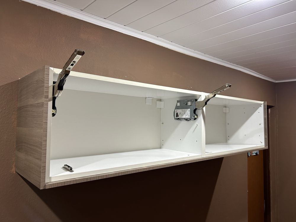 Ikea szafka wisząca otwierana do góry