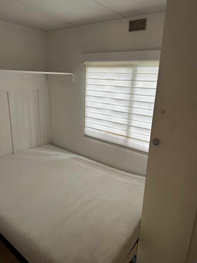 Sprzedam domek nad jeziorem – 28m², w lesie , blisko Poznania, Skoki