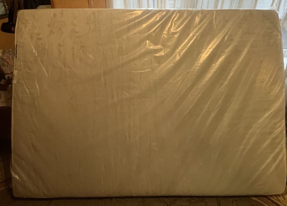 Продам матрас хорошої якості 140х200
