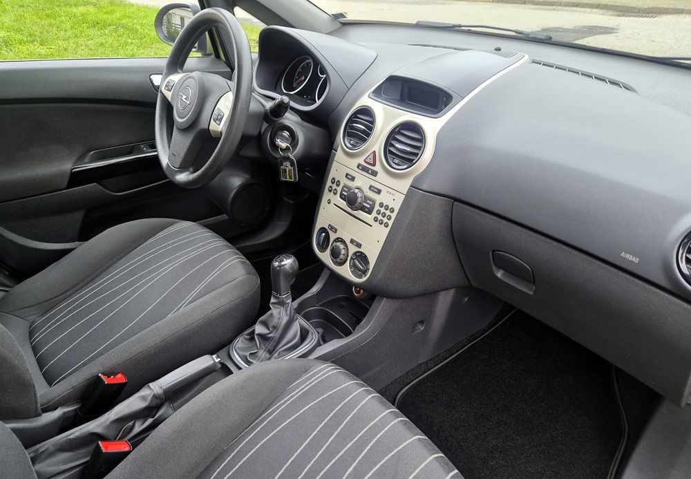 Opel Corsa D 1.2 Benzyna 5 Drzwi Klimatyzacja Zarejestrowana