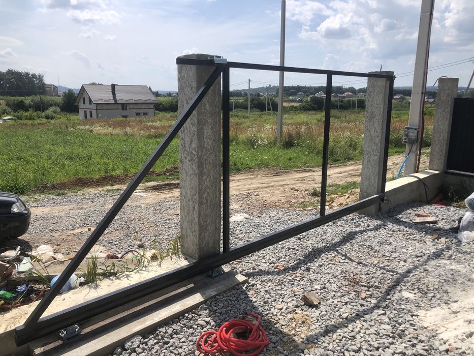 Готові каркаси відкатних воріт + Механізми.