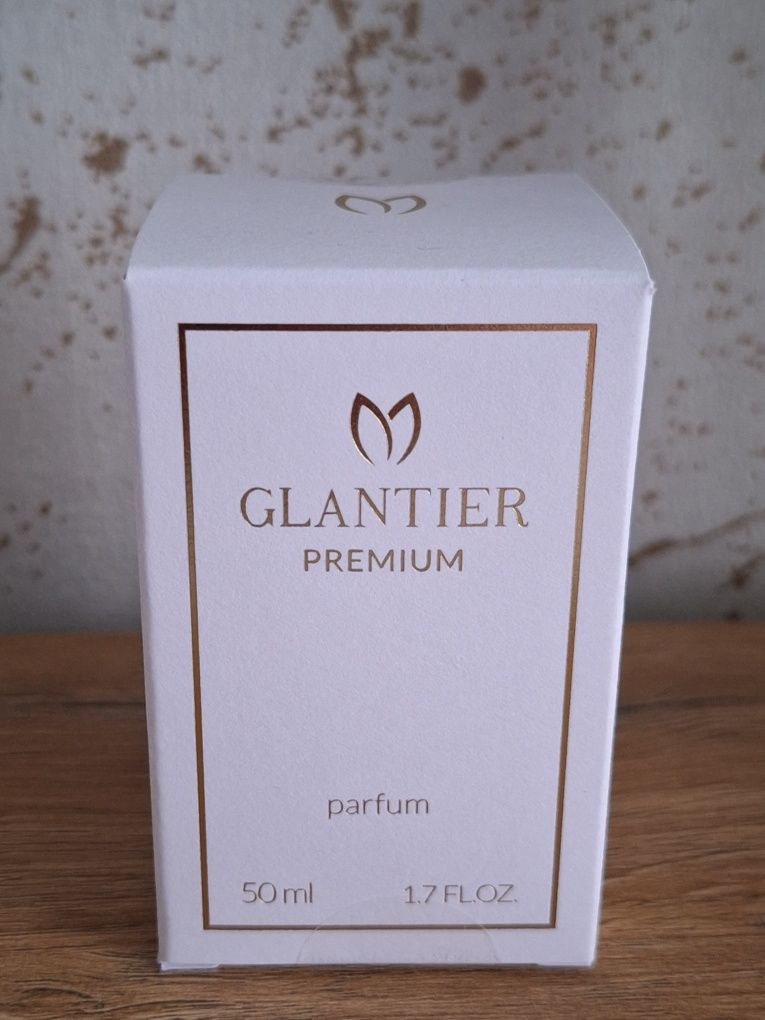 Perfumy Glantier Ariana Grande God is A Woman promocja
