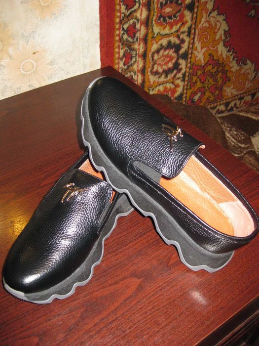 Продам кожаную осеннюю женскую обувь 41 разм.