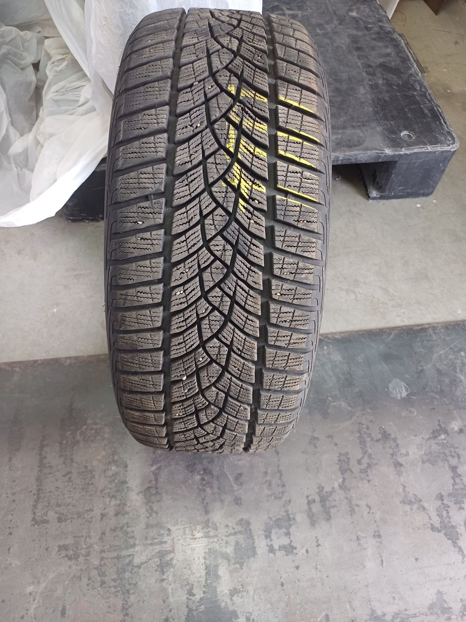 Шини автомобільні GOODYEAR Ultra Prip