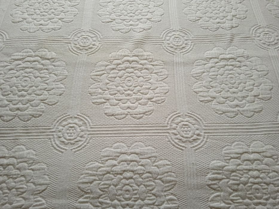 Colchas com almofadas