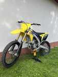 Suzuki RMZ 250 .