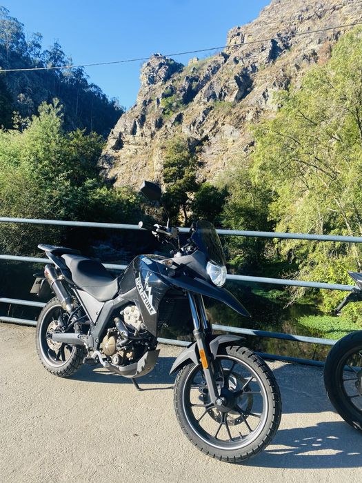UM DSR Adventure 125cc 15cv