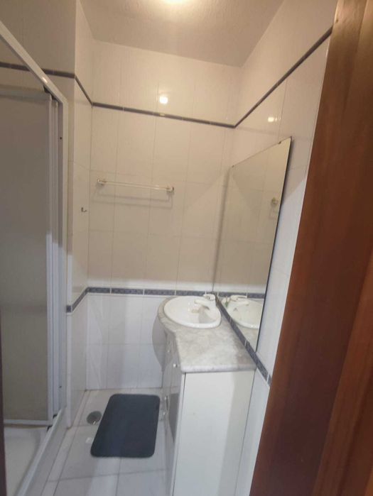 Alugo Quarto - Barreiro