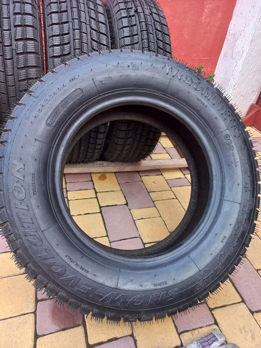 25рік 215/65/16 Зима. Нова резина . Шини r16 Itali
