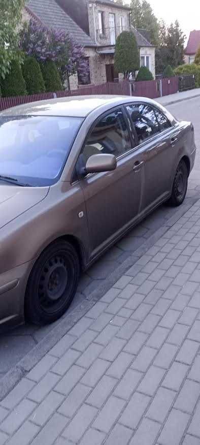 Sprzedam Toyotę  Avensis